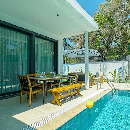 Juliet Yalikavak Private Pool בודרום